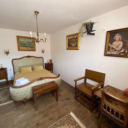 Os-Thel, Chambres A Louer Tautavel Экстерьер фото