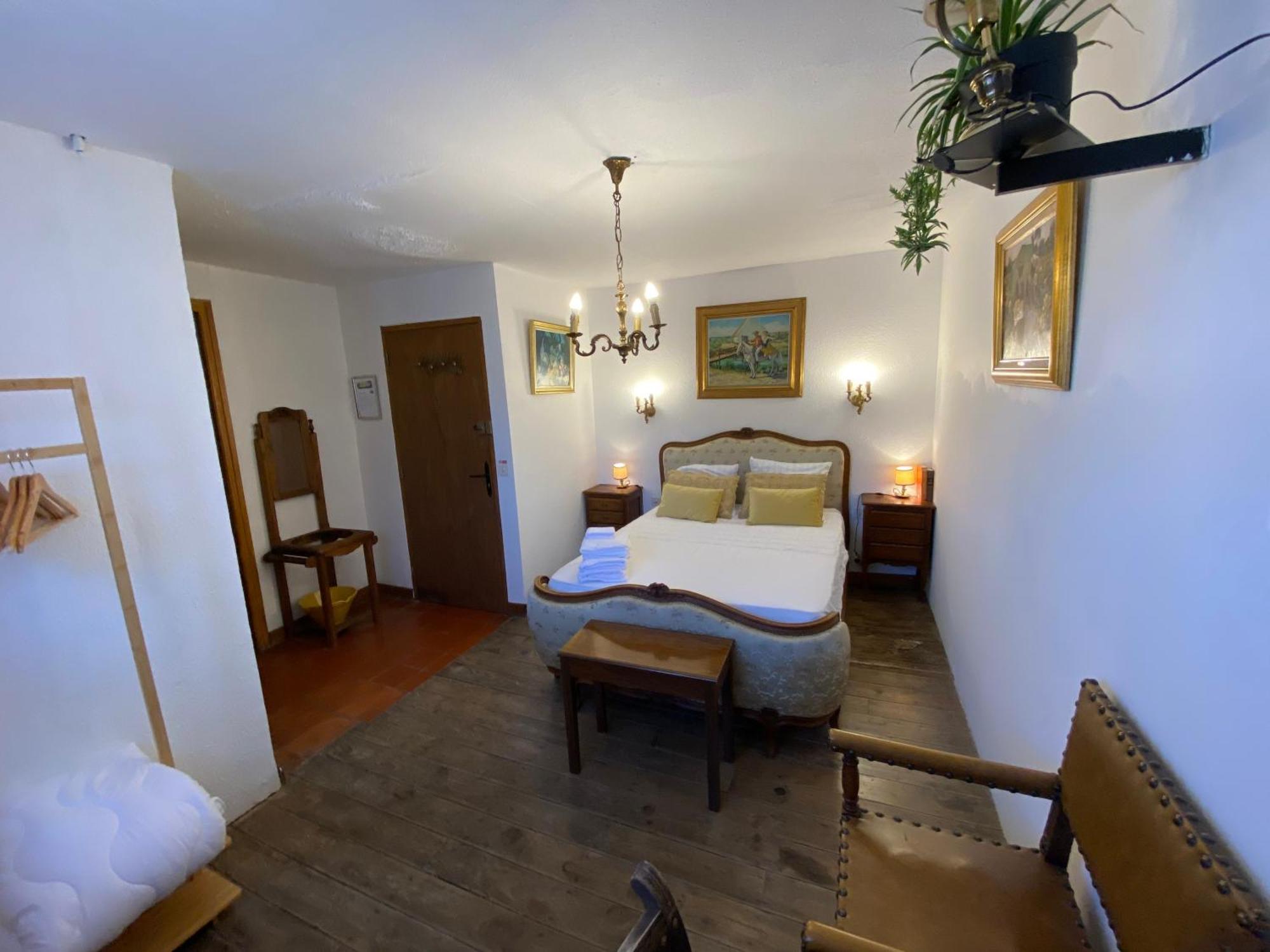 Os-Thel, Chambres A Louer Tautavel Экстерьер фото